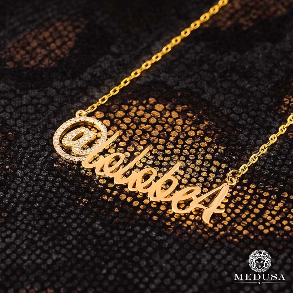 Collier Prénom Lolobe4 en Or 18K