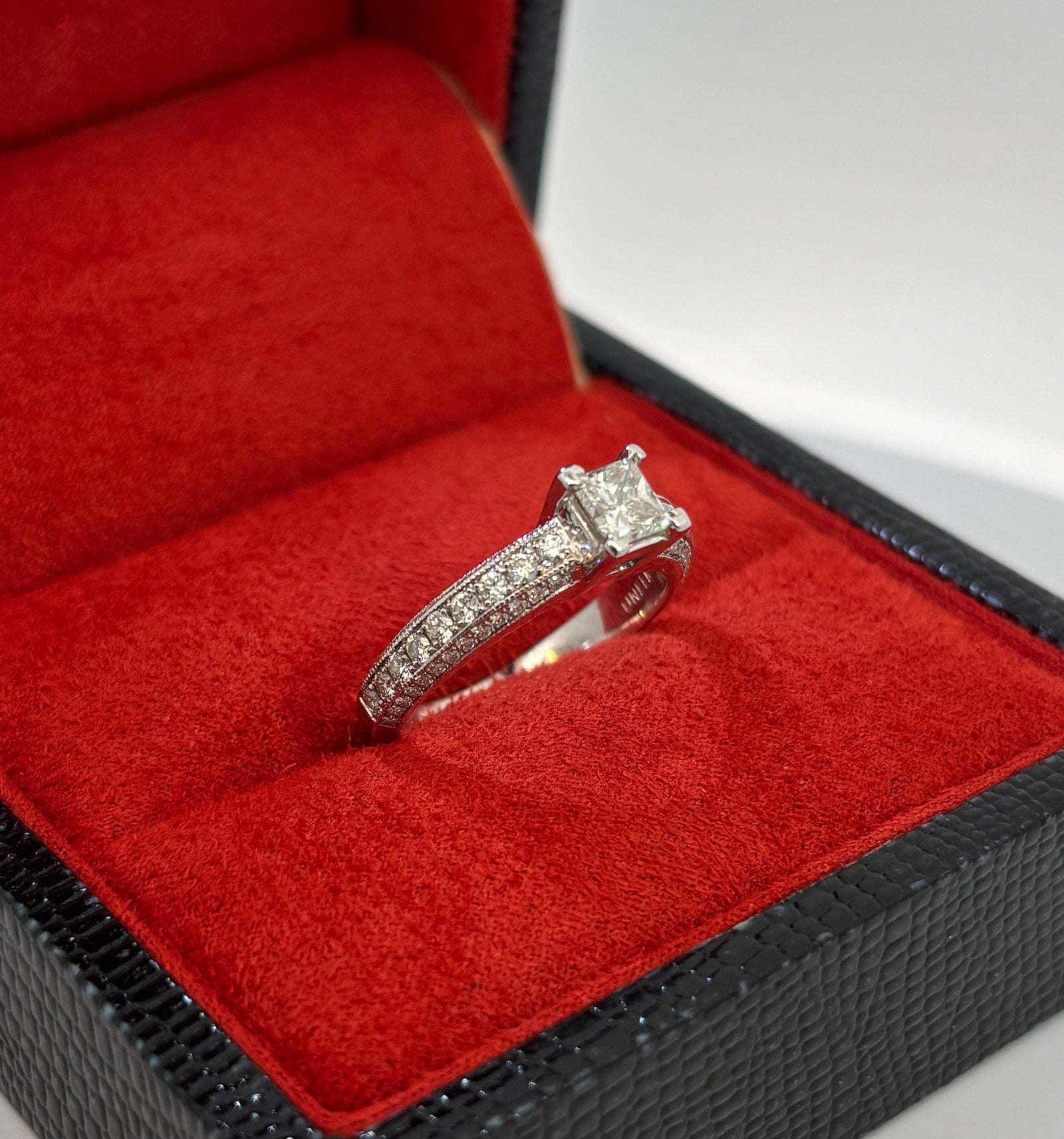 Bijoux Liquidation | Neuf Bague diamant princess cut