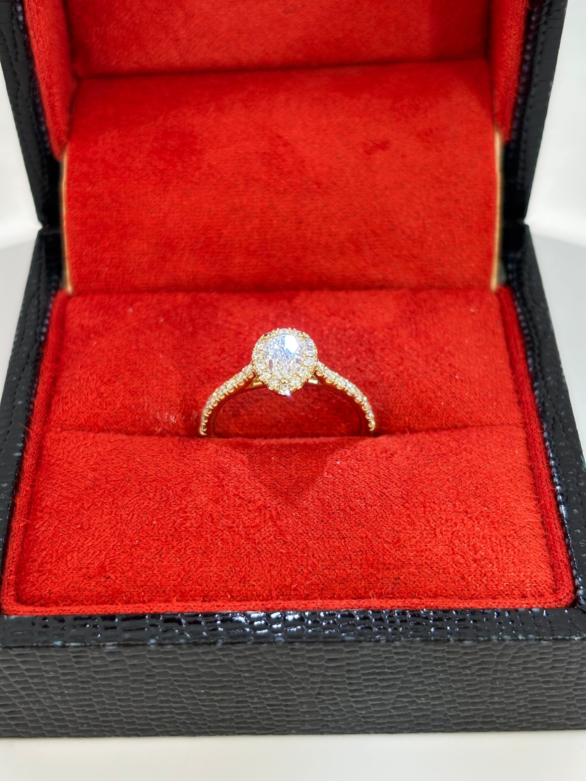 Bijoux Liquidation | Remise à Neuf Bague solitaire pear cut